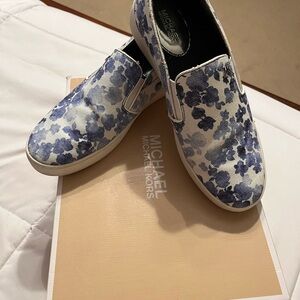 Michael Kors Blue Floral Slip on